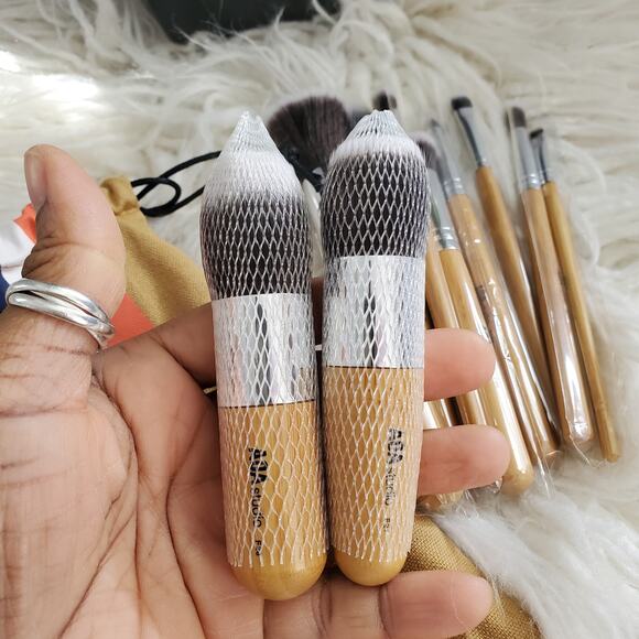 AOA Studio Bamboo Makeup Brush Set 10 Pieces With Canvas Travel Pouch - Picture 7 of 7